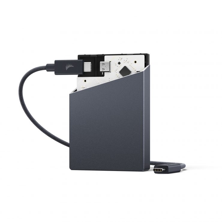 Performance Card Reader CFexpress B Solid Connect 01 Web 3000x3000 20250512